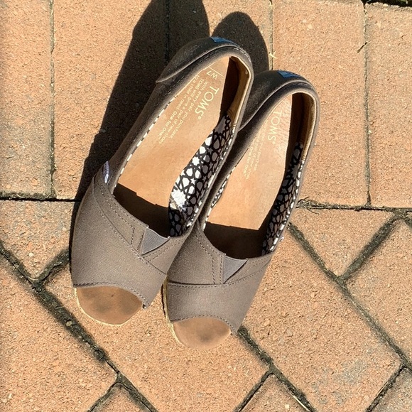Tom’s wedge open toe grey canvas shoes size 7 - Picture 5 of 10